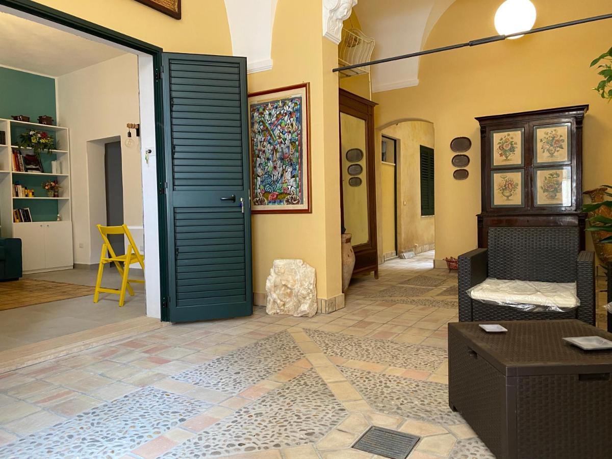 Il Ficus - Holidays Home Мадзара-дель-Валло Екстер'єр фото
