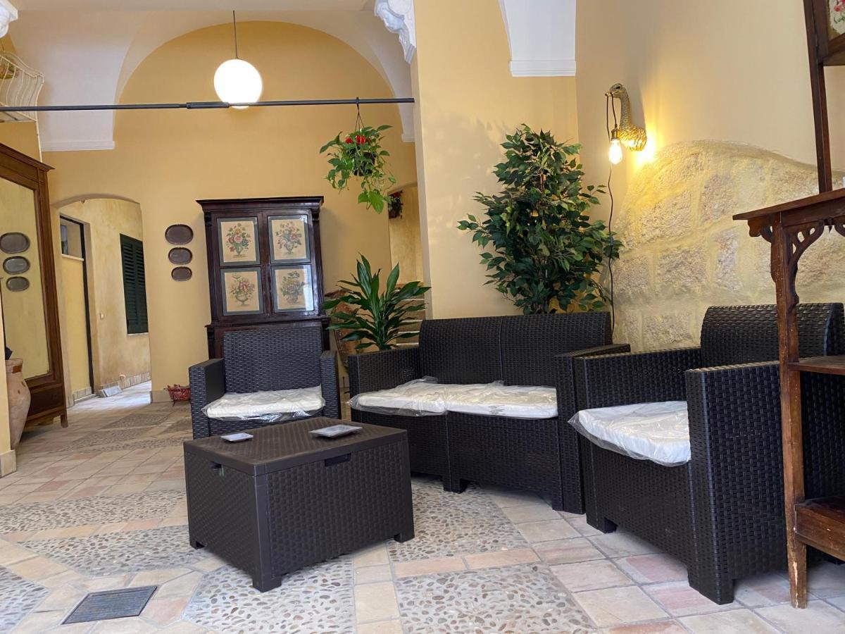 Il Ficus - Holidays Home Мадзара-дель-Валло Екстер'єр фото